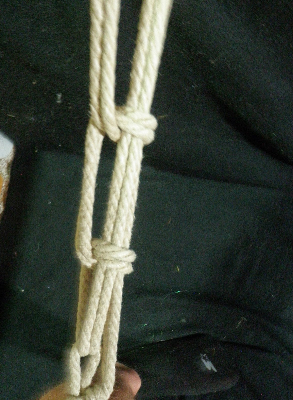 Innovative Fiber Arts / Vermont Rope Bondage Tying a Column Off Using
