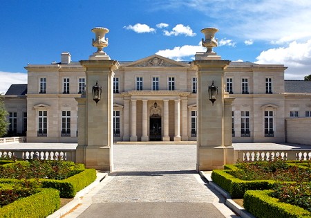 10 Best Hollywood Celebrity Homes | Celebrity Houses and Mansions, Rich