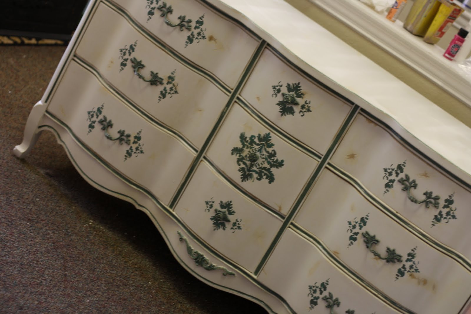 jjSparkles Rustic Shabby Chic Vine dresser