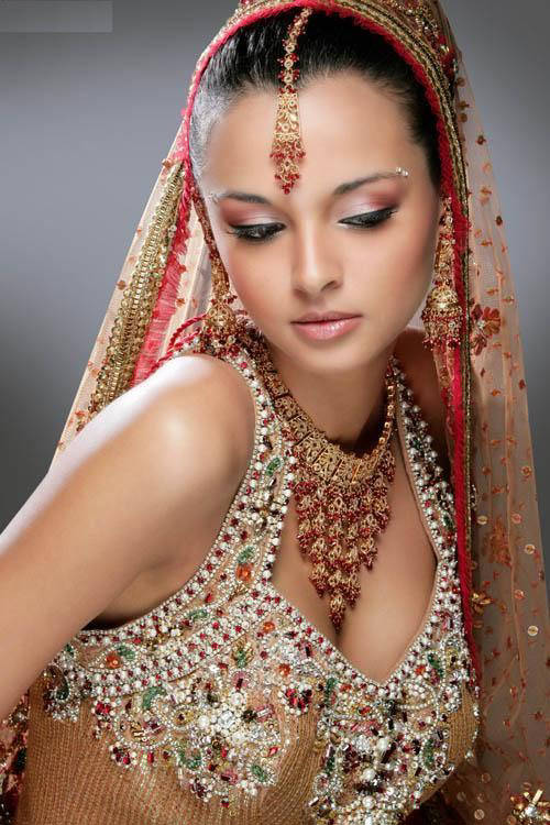 Indian Bride Makeup and jewelry