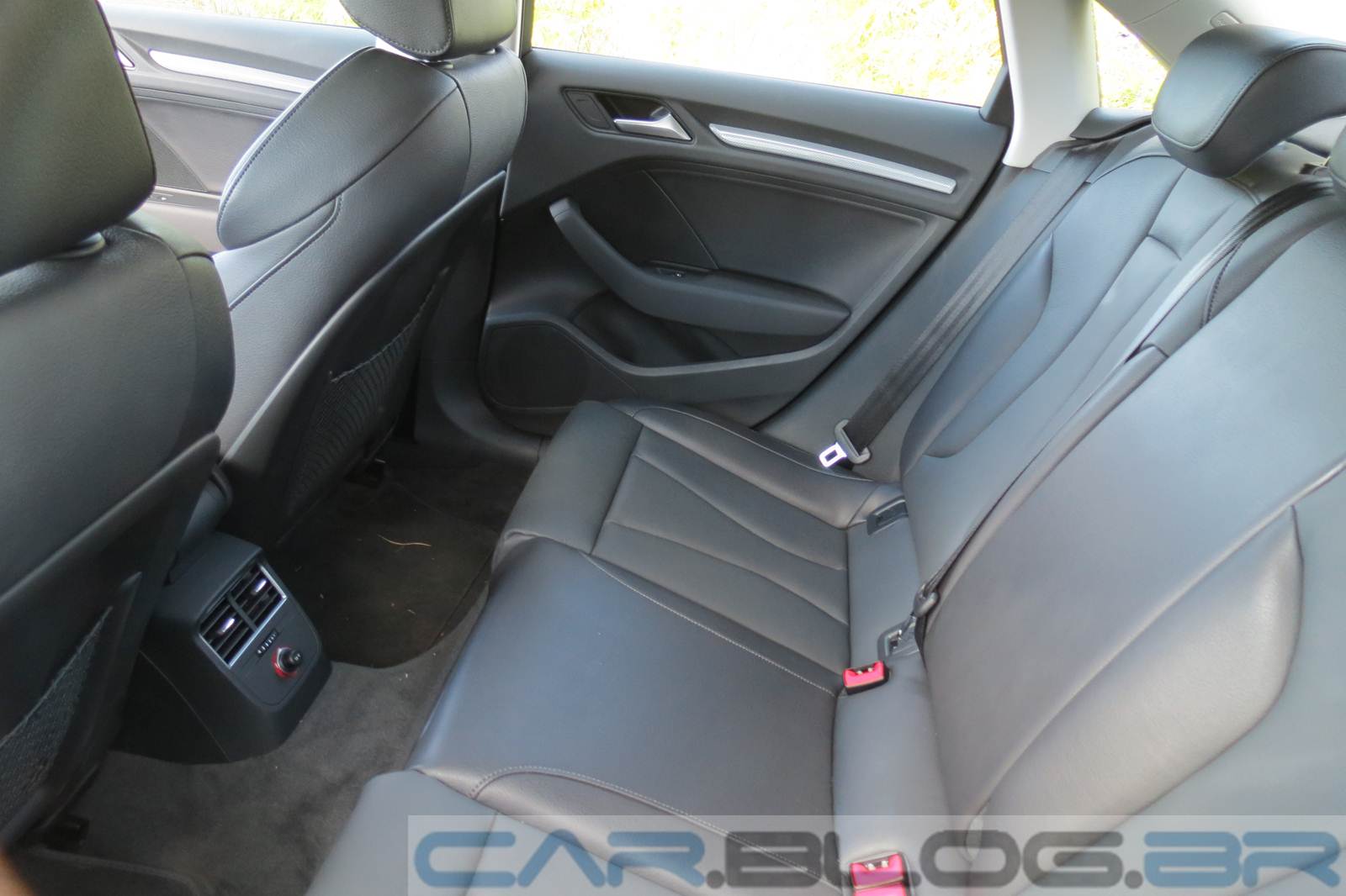 BR: Próximos lançamentos - Página 2 Audi-A3-Sedan-interior+(1)