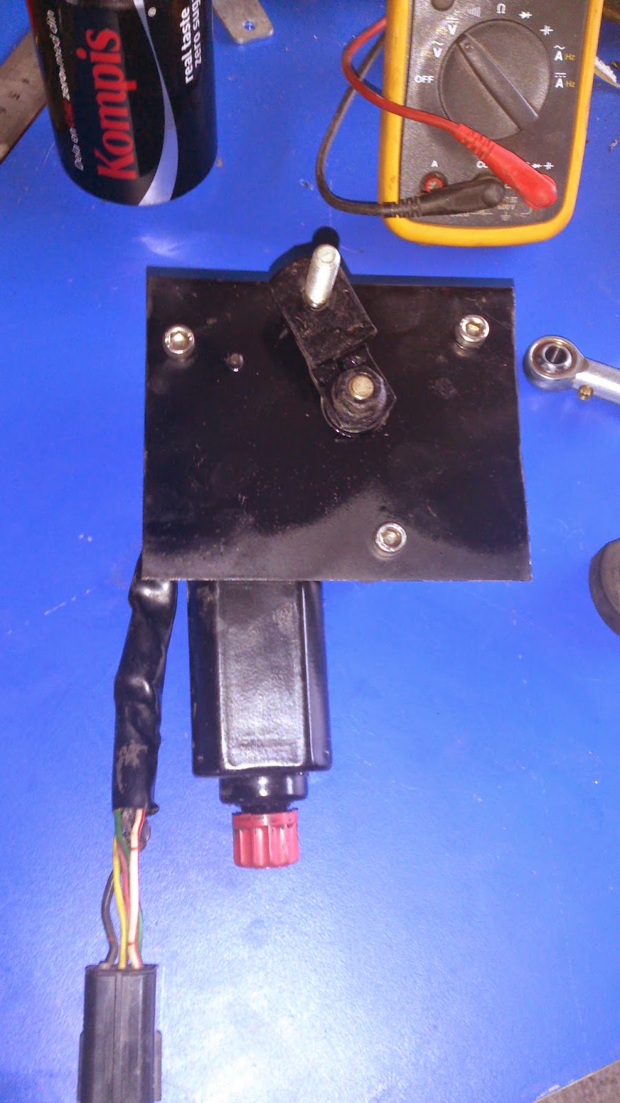 Kvicksilverpuman DIY How to 1969 1970 electric headlight door actuator conversion.