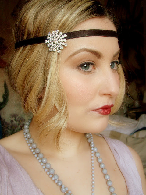 Flappers Makeup