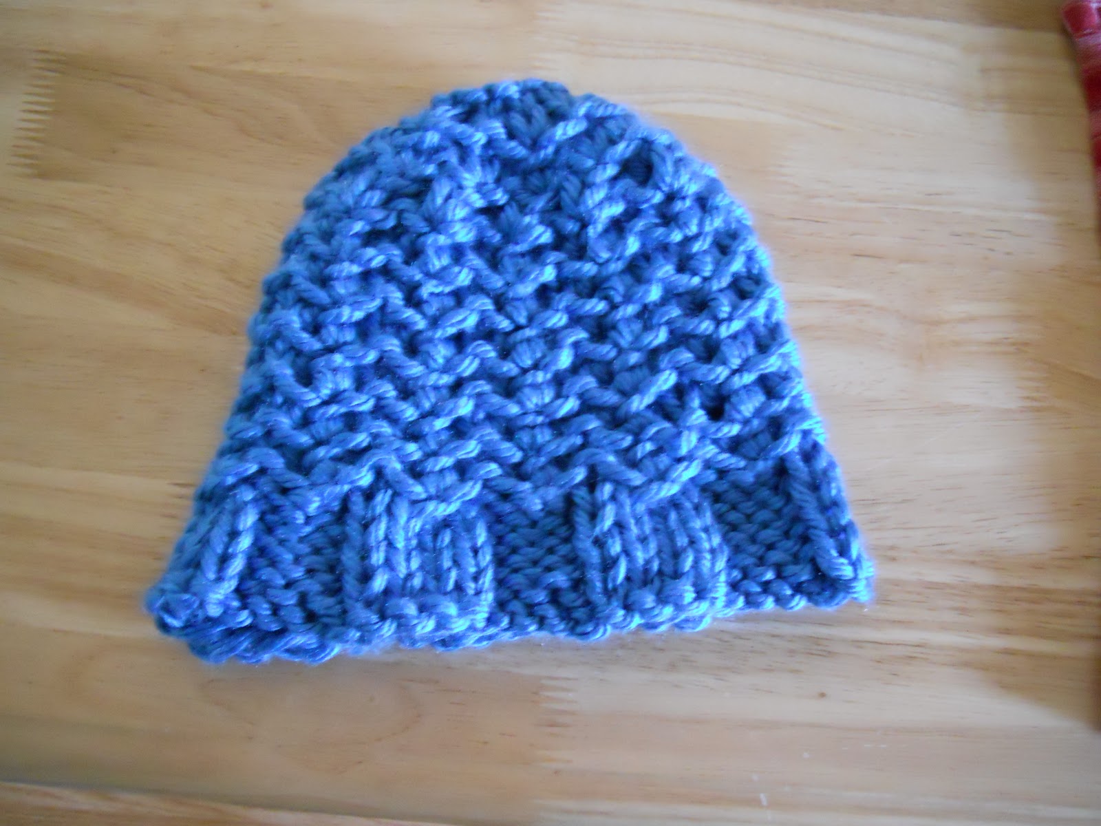 Knitting with Schnapps: Star Stitch Football Game Hat!