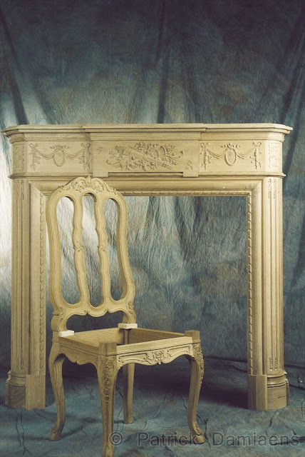 ORNAMENTSCHNITZER Patrick Damiaens: KAMINVERKLEIDUNG AUS HOLZ