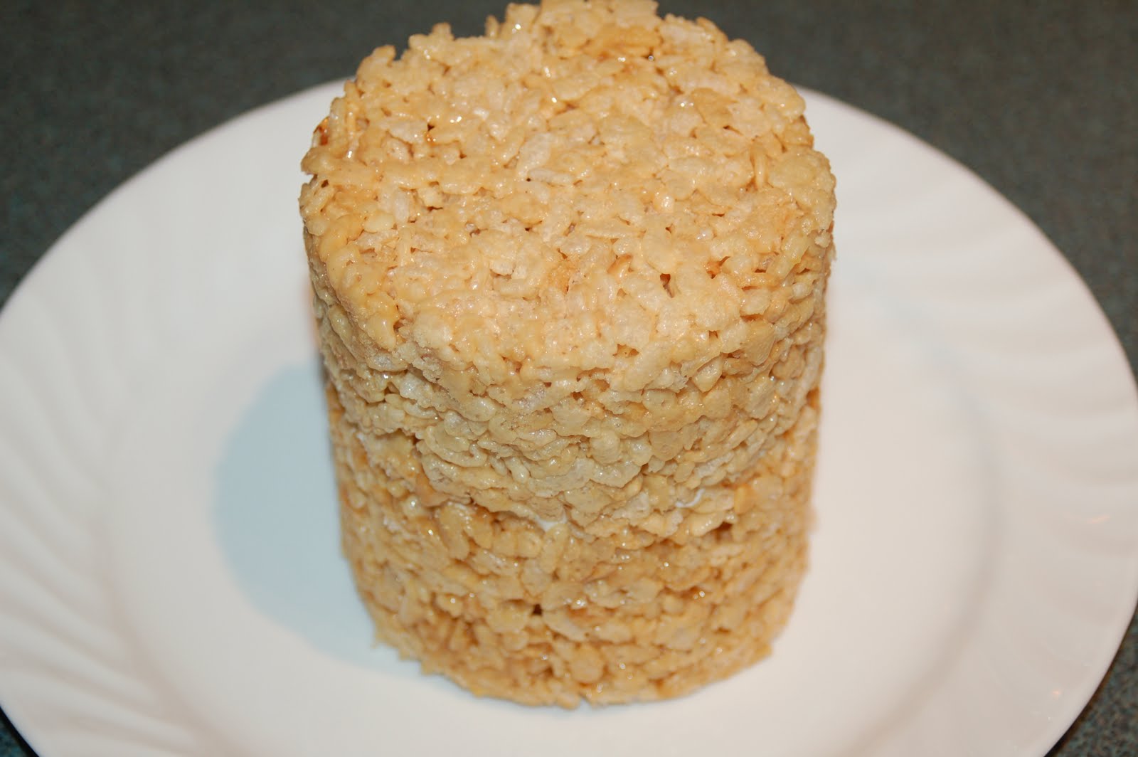 How to Make a Peanut Butter Rice Krispies Cake