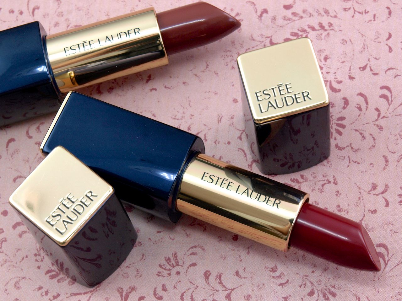 Estée Lauder Pure Color Envy Sculpting Lipstick in "Dangerous