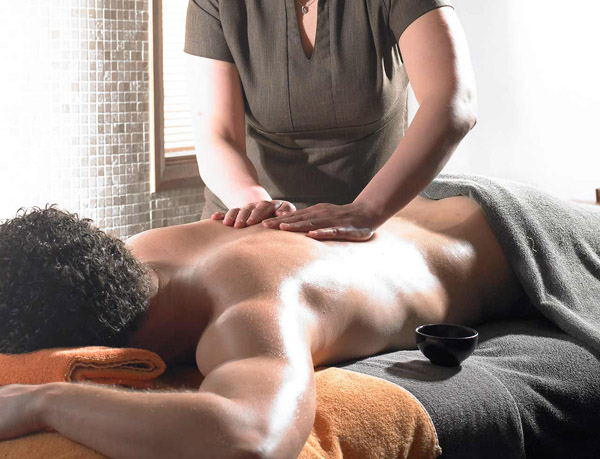 http://3.bp.blogspot.com/-PGFw-fpaKRs/Ti40uW05TiI/AAAAAAAADsw/u4cao51-Pbo/s1600/male_massage.jpg