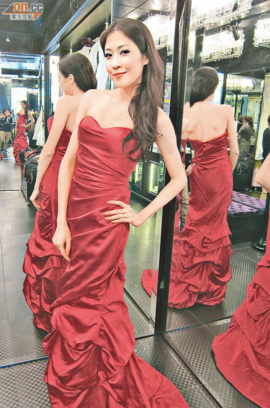 News Word Daily Sharon Chan chooses a firing red outfit ready to take