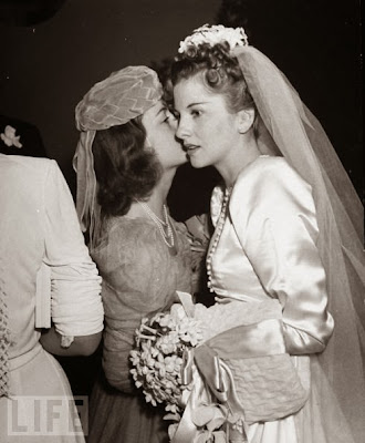 HVB vintage wedding blog - Remembering Joan Fontaine, in her 1930s wedding dress