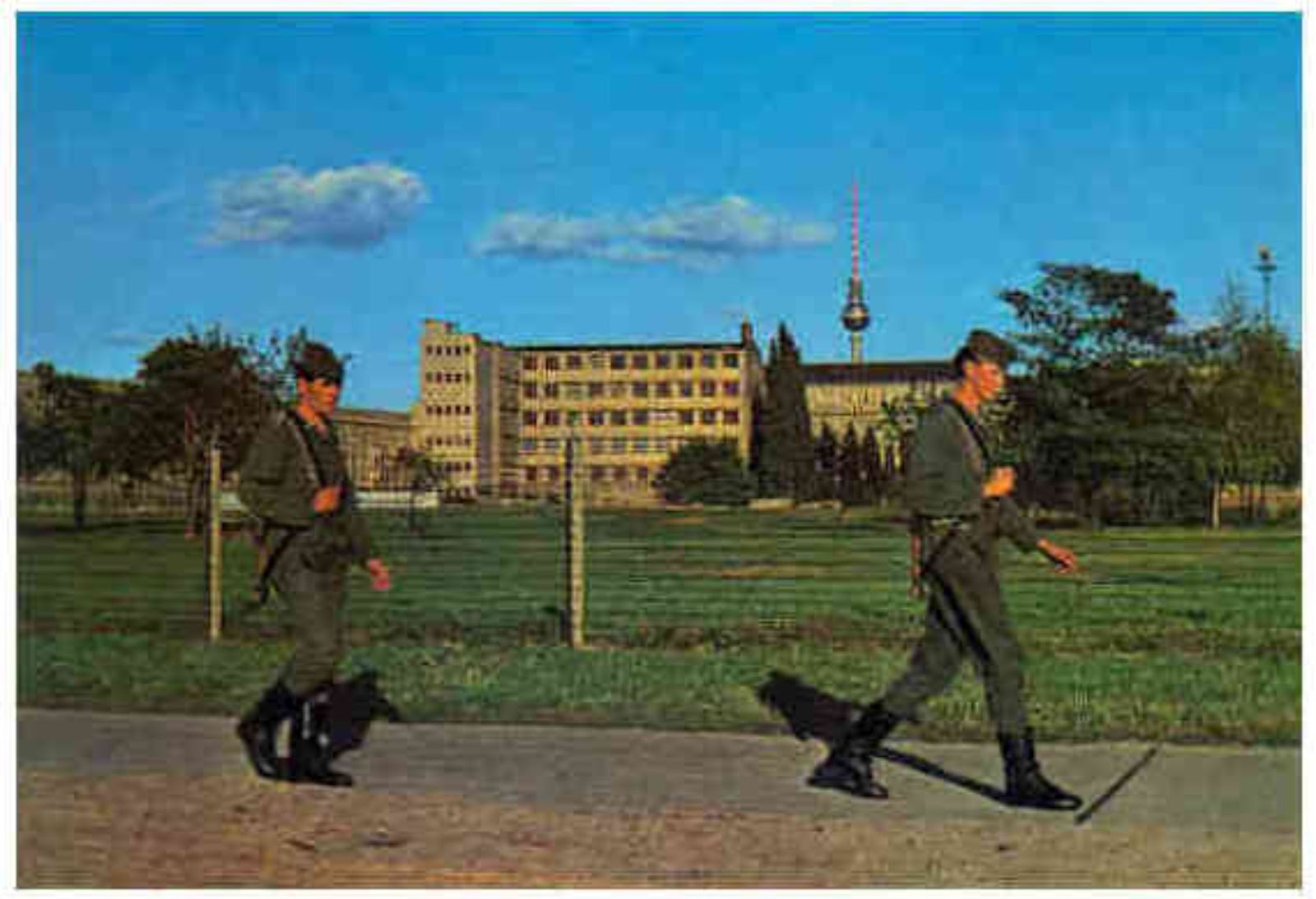 Ddr Kabinett Bochum Berlin Wurde Im Juni 1948 Vom Westen Gespalten