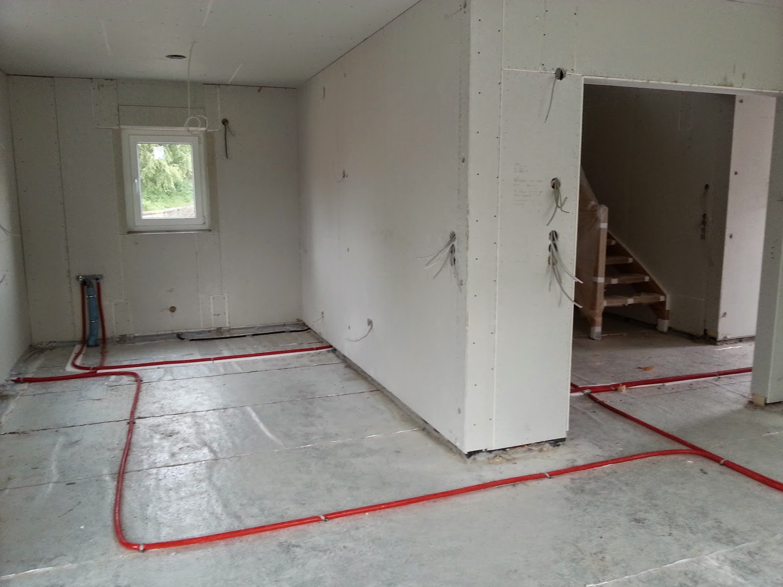 Wir bauen ein OKAL-Haus: Dämmung nun drin / Estrich kann kommen