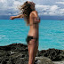 Ini Dia Foto Bikini Taylor Swift  yang Seksi di Pantai