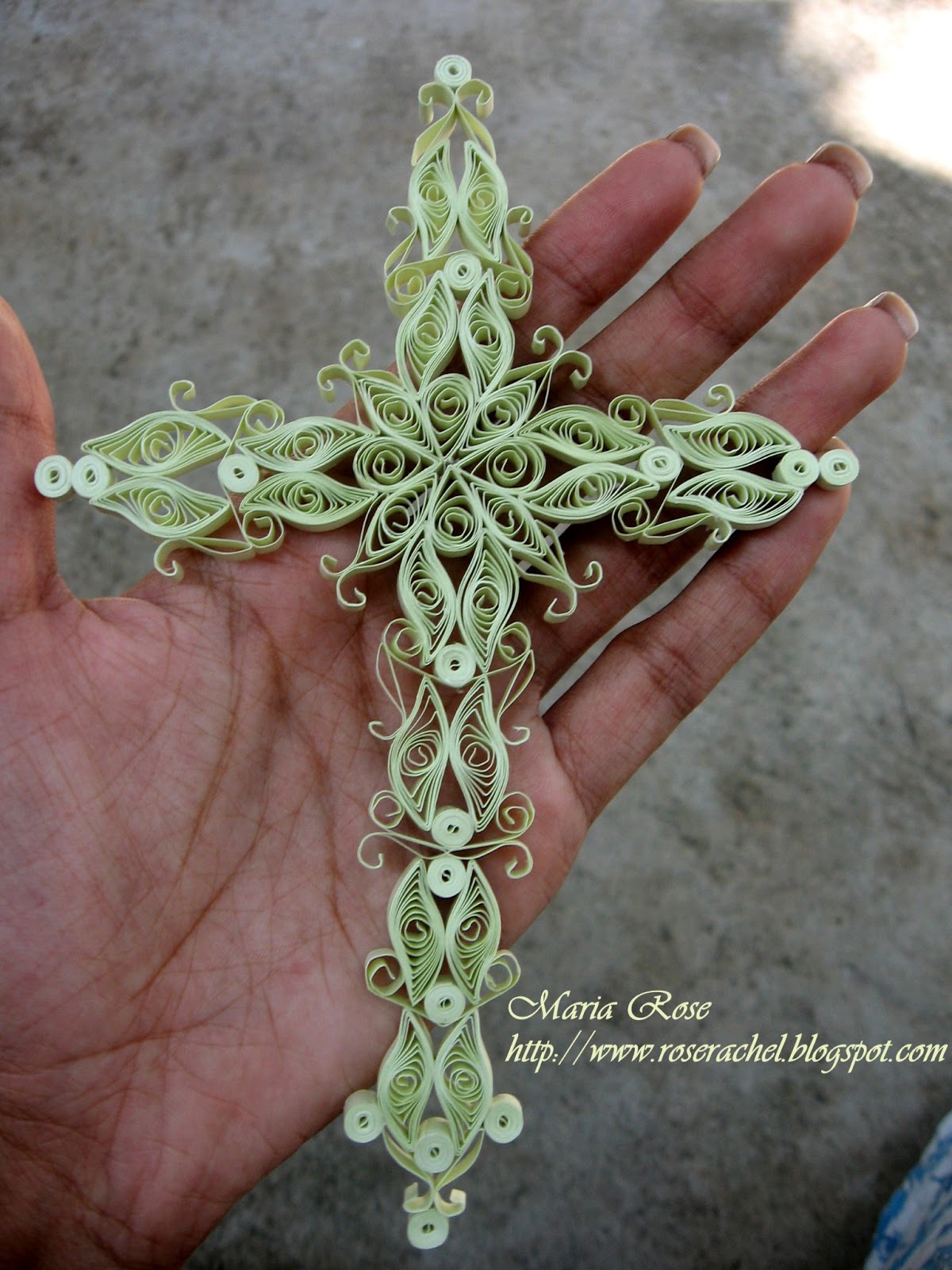 Leisure Space QUILLED CROSS