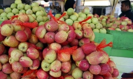 Walikota Padang Kritisi Kebijakan Impor Buah Apel