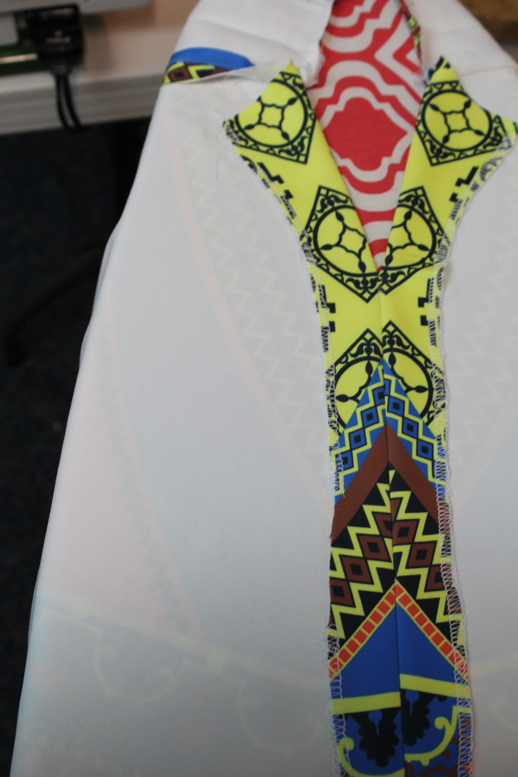 J + C Shorten your skirt from the waistTutorial