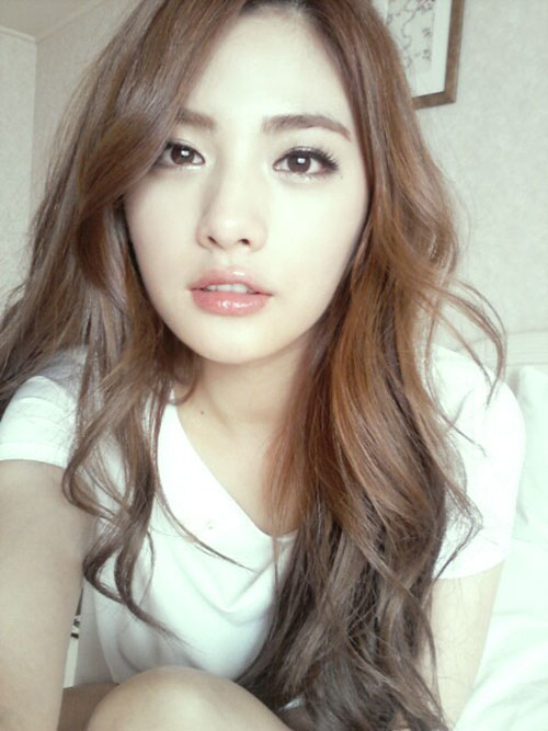 After School's Nana shows off her delicate beauty - Daily K Pop News
