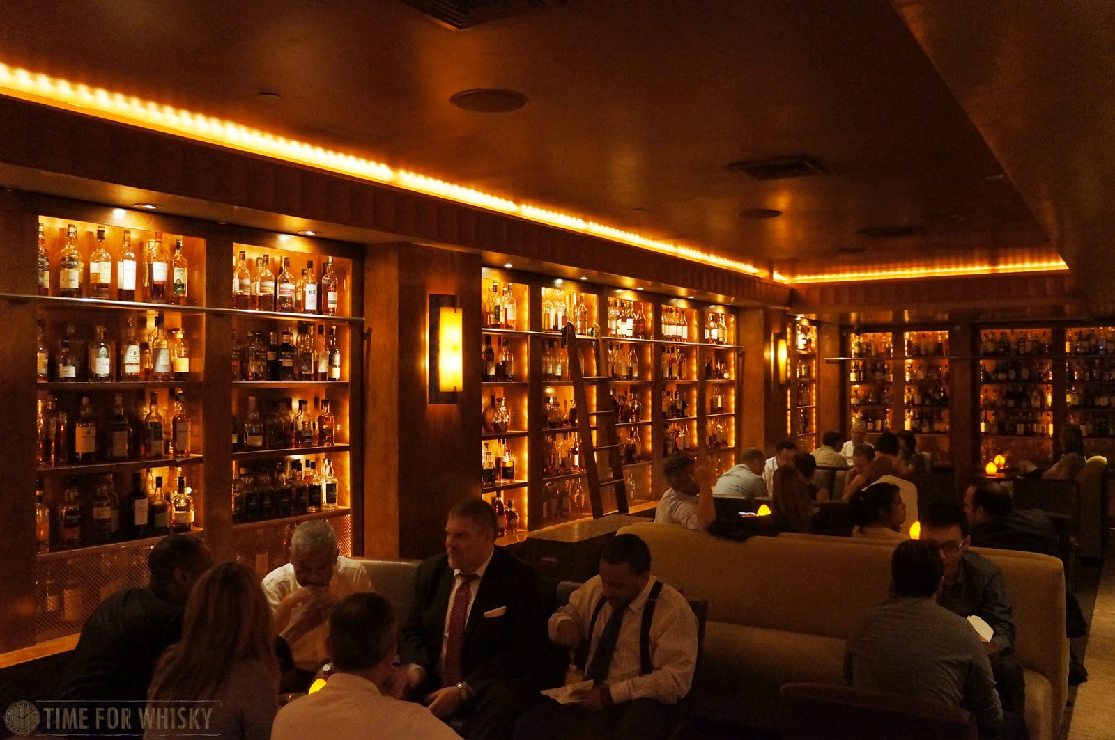 Time for Bar Review 17 The Brandy Library (New York City