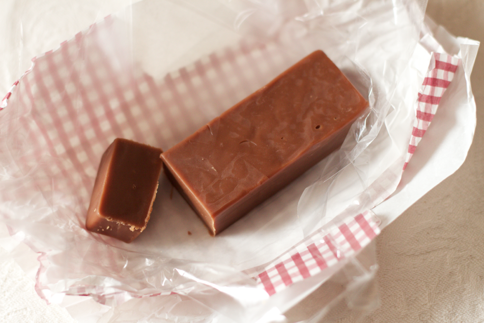 The Kate Tin Chocolate red wine toffee marshmallows