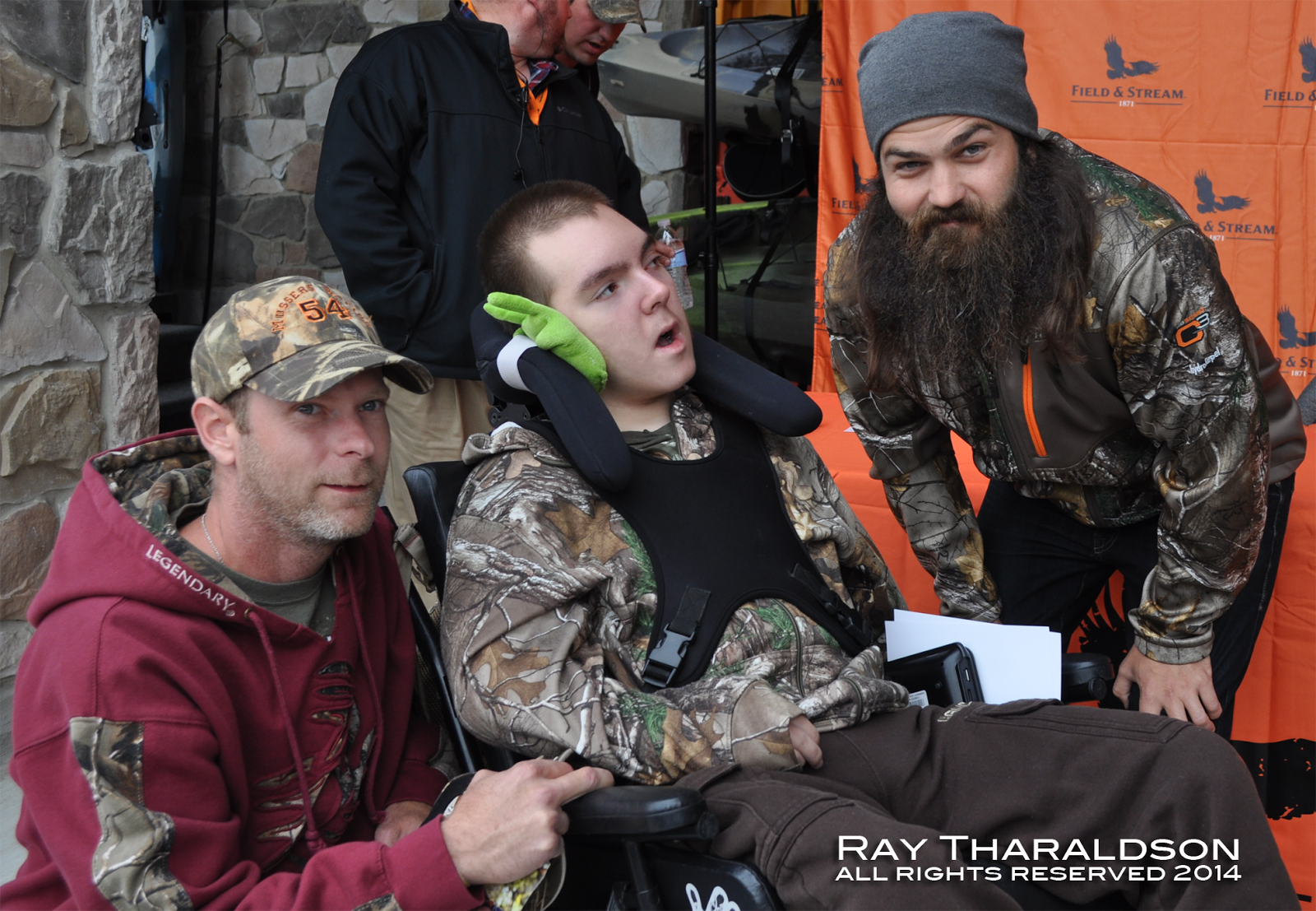 WRLTHD Jep Robertson helps open Field & Stream store in Altoona, PA