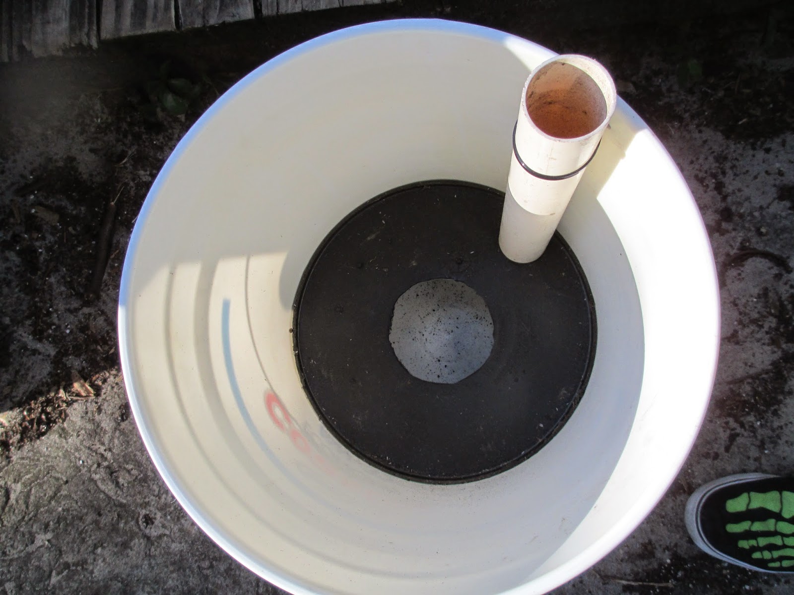 Maple Hill 101 Thrifty ThursdayHomemade SelfWatering Container