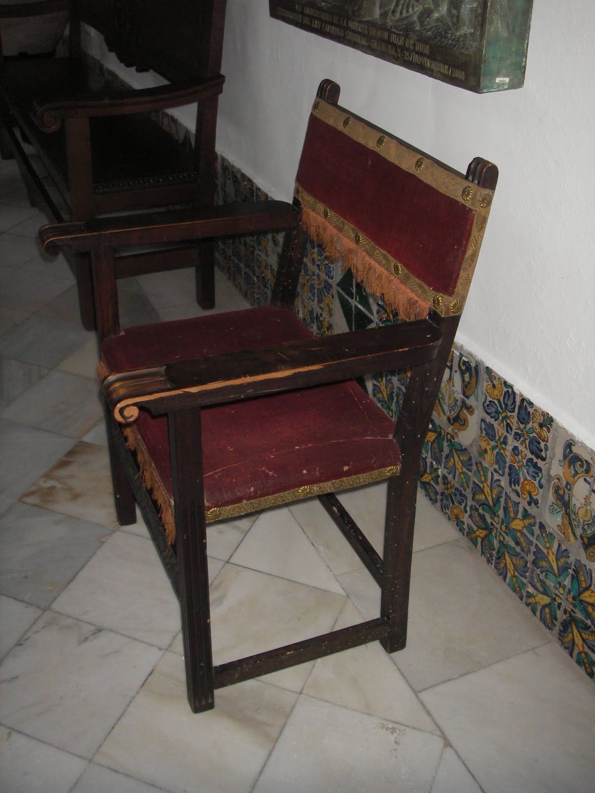 Artesanía Manolo Romero Restauración sillones fraileros