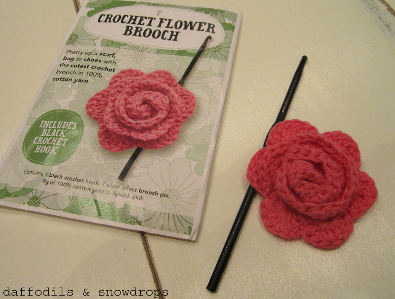 daffodils & snowdrops How To... Make The Mollie Makes Crochet Flower...