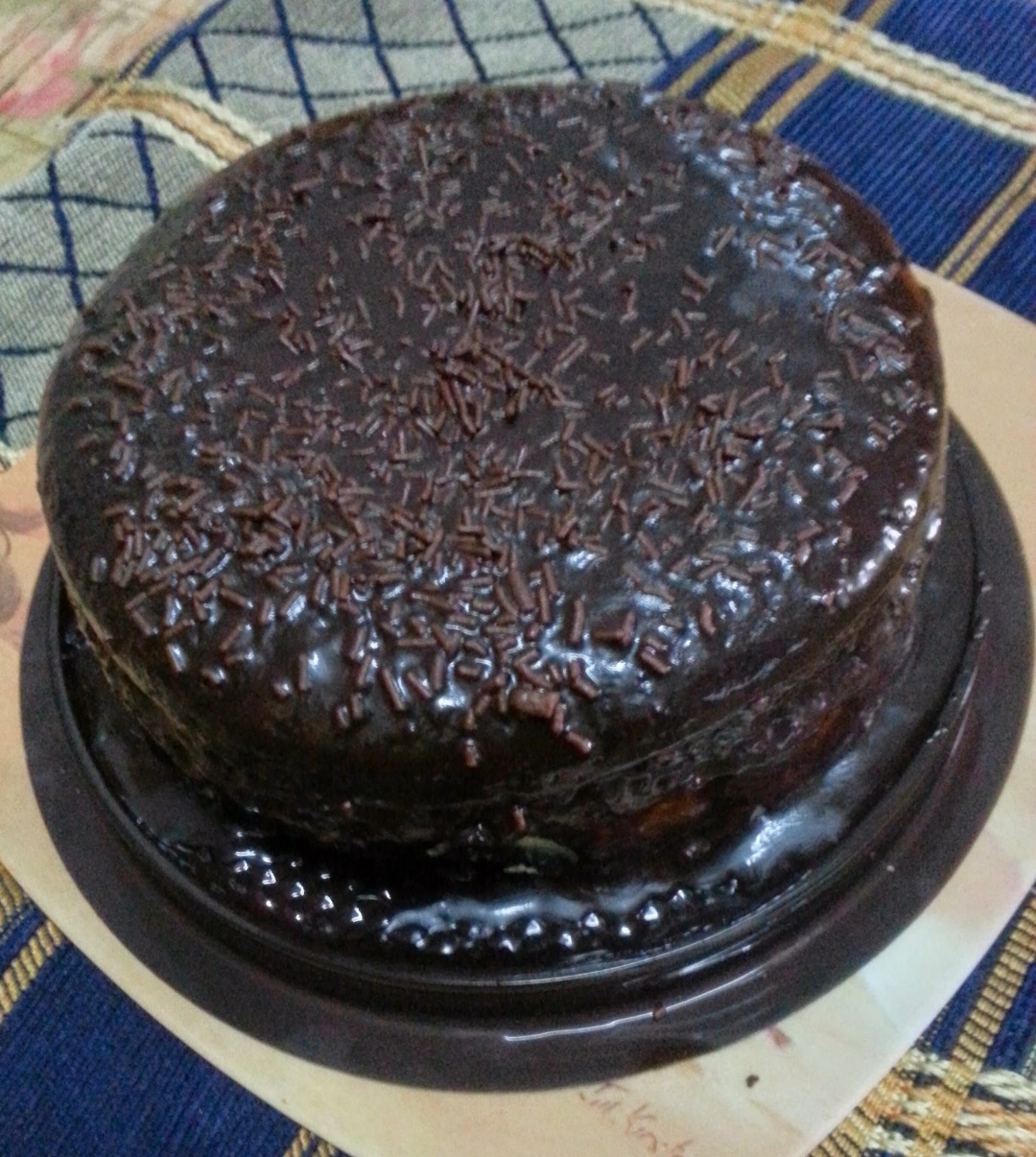 KEK COKLAT KUKUS TOPPING COKLAT MELELEH