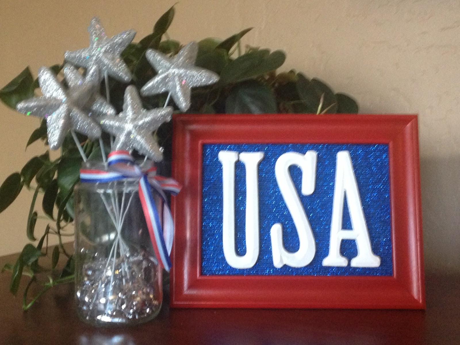 The Busy Broad: Patriotic Decor