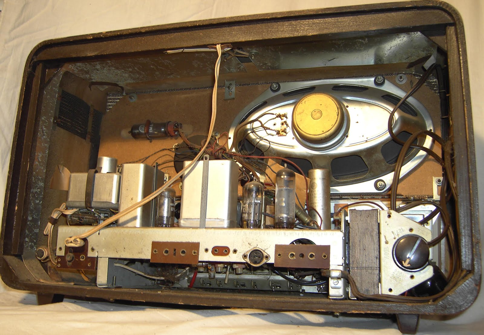 Nobbys Dampfradio-Sammlung: GRAETZ Polka 613