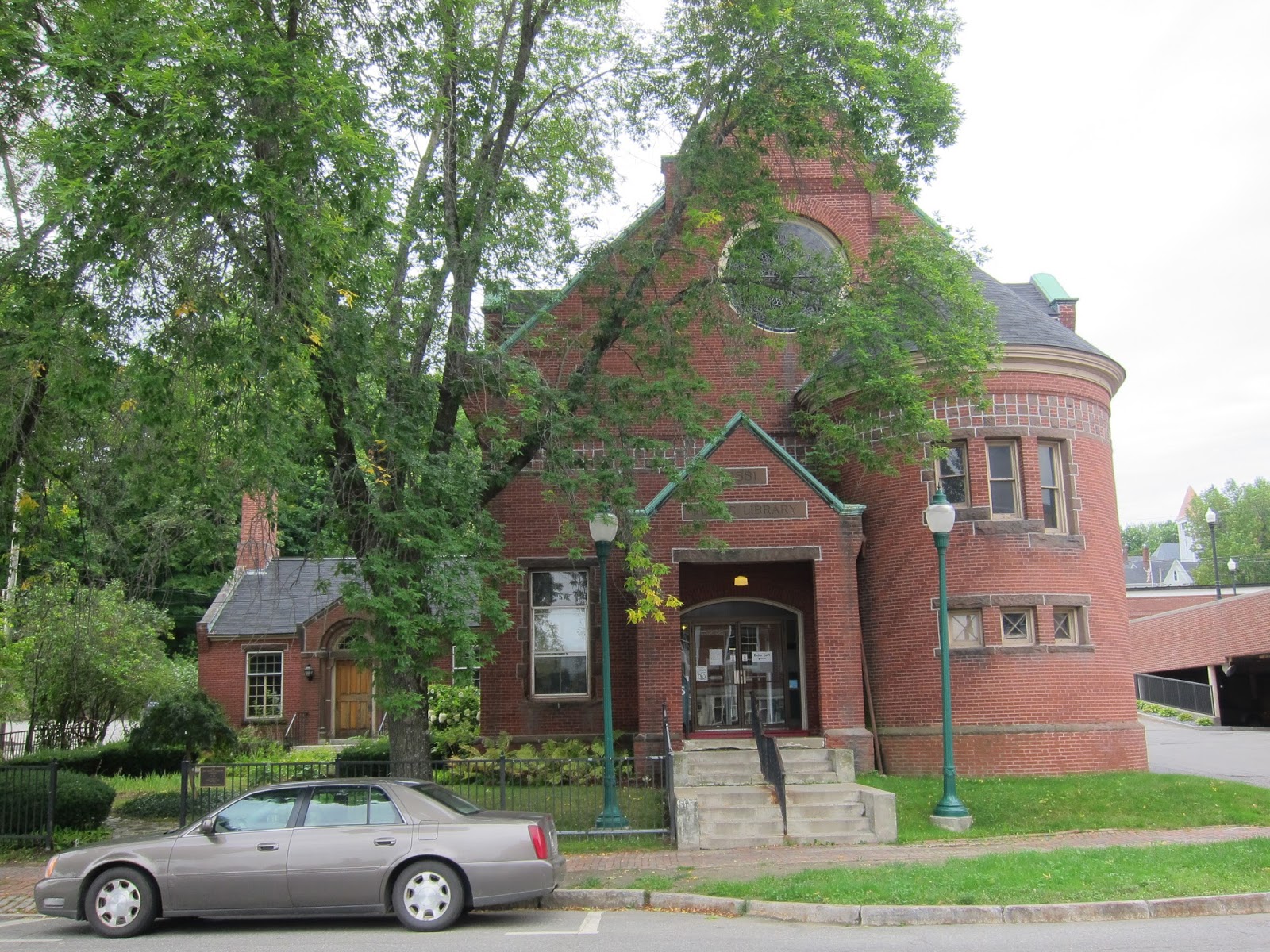 candidanimal Amazing Small Town Libraries of Maine
