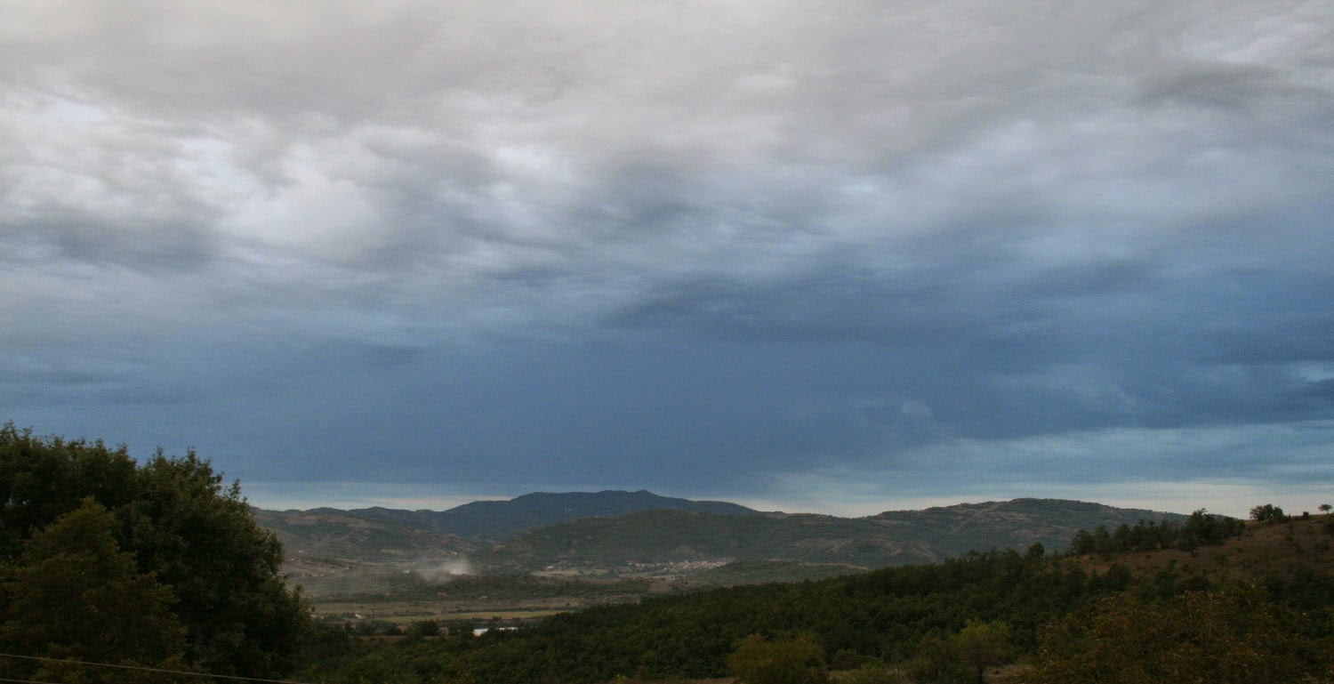 Oppressive clouds blowing past Oppressive clouds blowing past