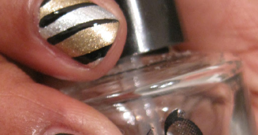 Gold and Silver Glitter Nail Art - wide 5