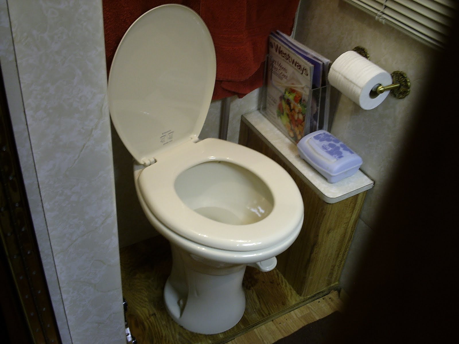 OUR NEWELL ADVENTURE Dometic 310