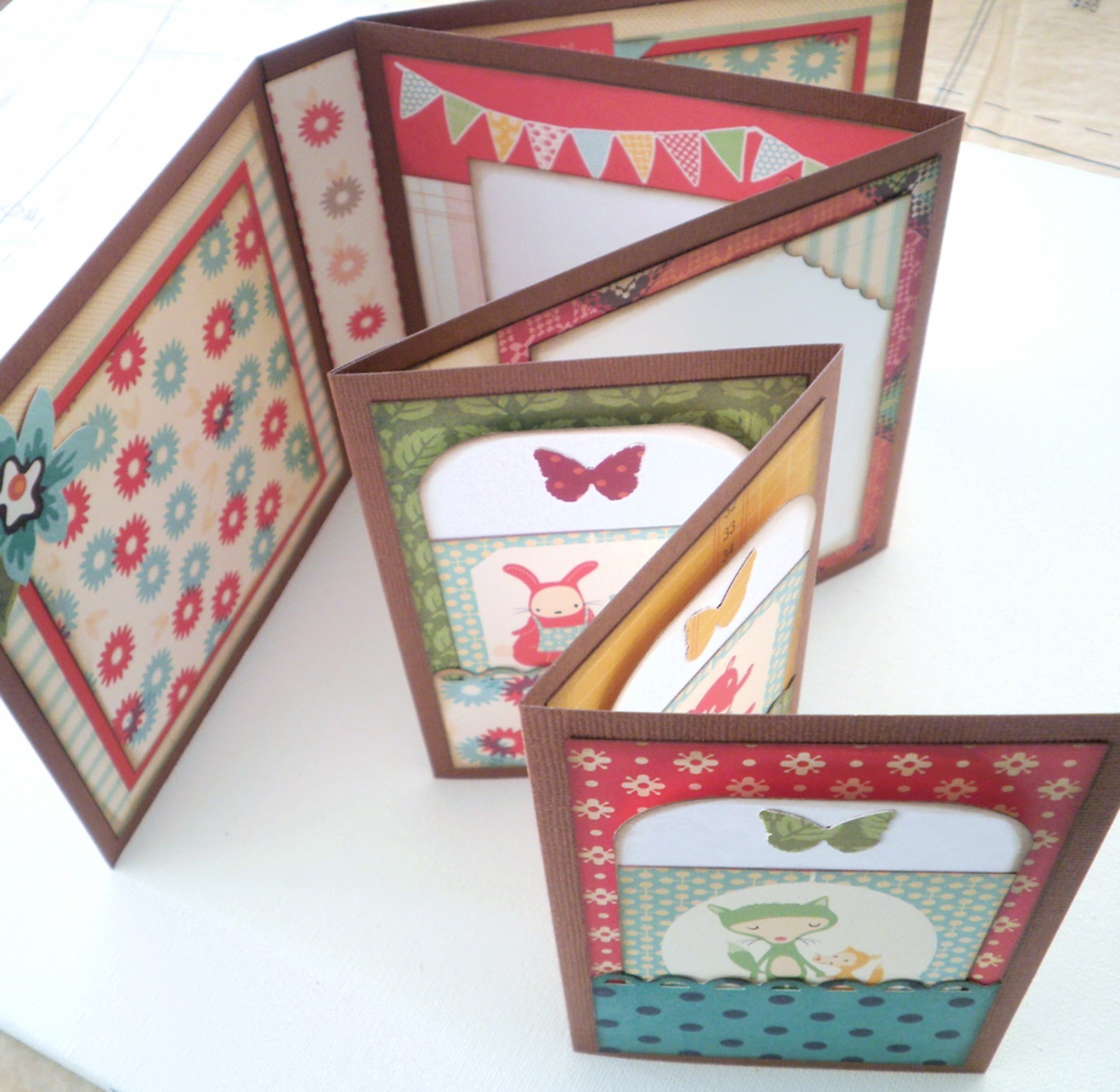 SCRAPBOOK GENERATION New minialbum class with Lindsey!