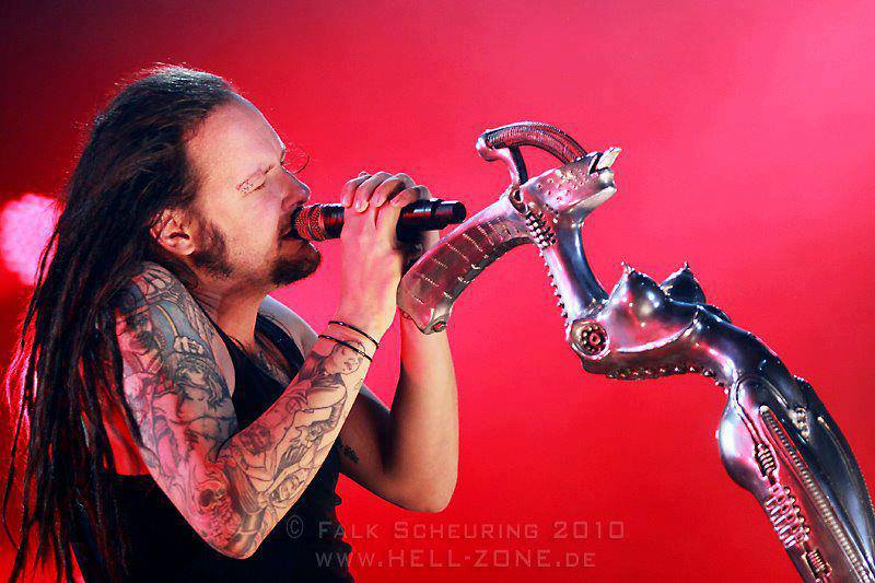 Korn jonathan davis is not gay