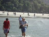 a Prainha Branca, em Guarujá ainda é aprazível