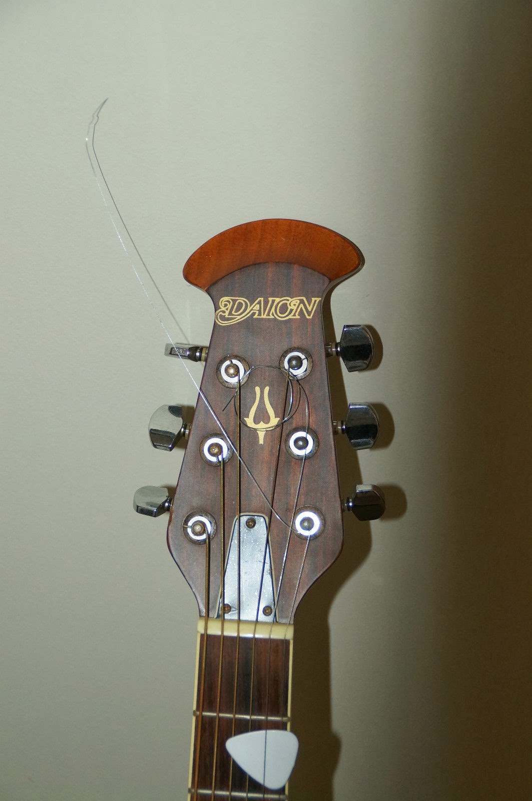 Daion Guitars Down Under Ovation Style Daion DV95 Electric Acoustic on