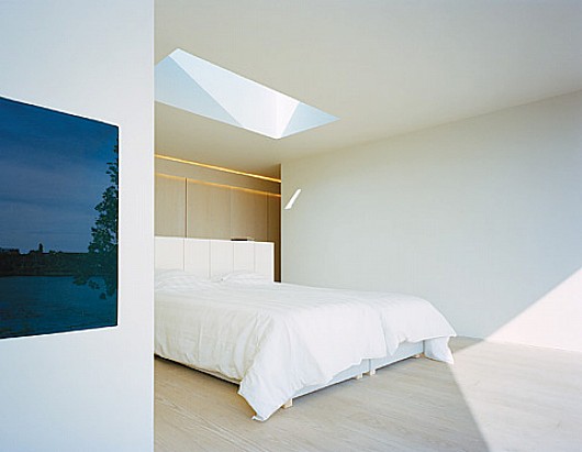Moderna y minimalista casa de verano en Malmo, Suecia