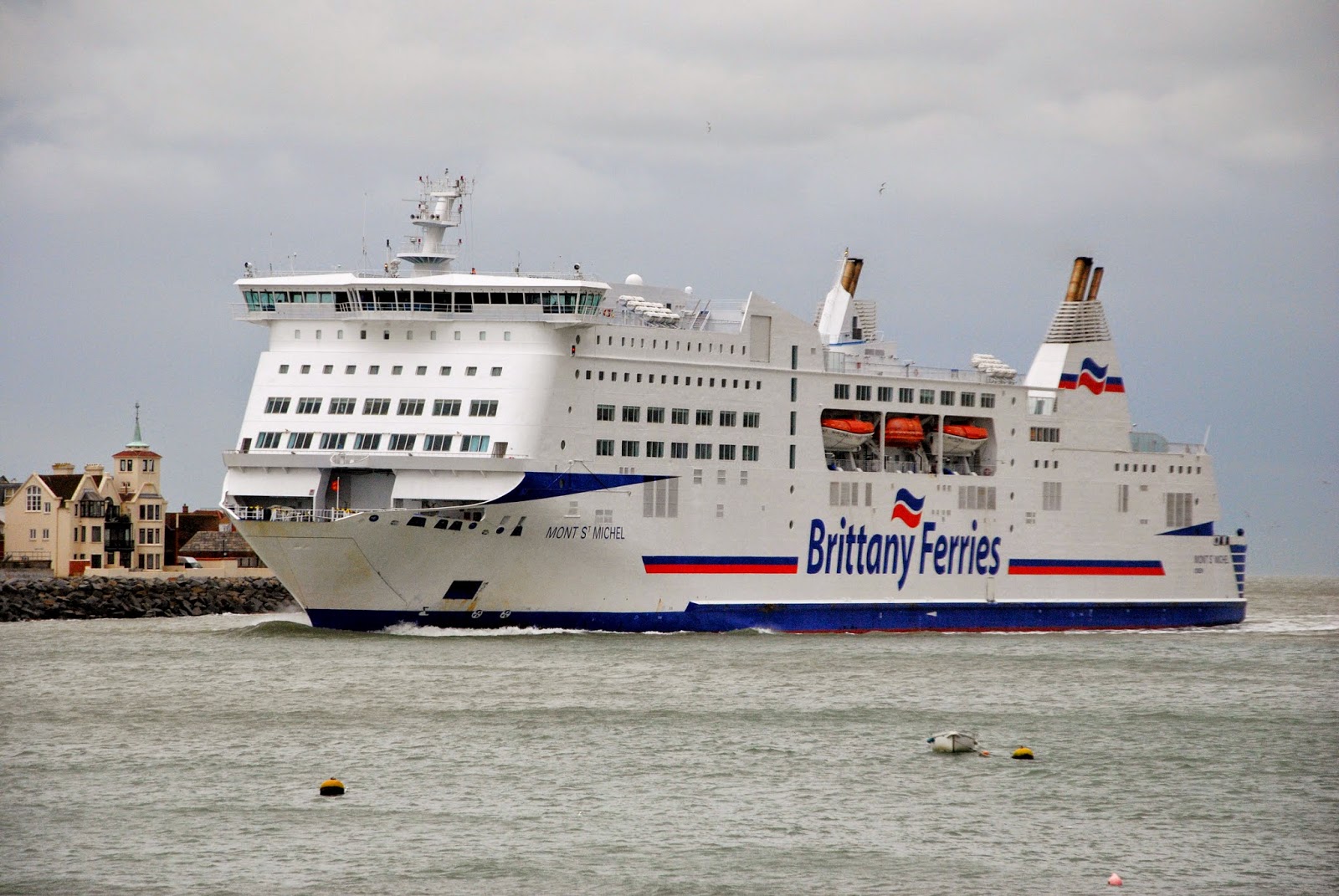 BRITTANY FERRIES MONT ST MICHEL entering Portsmouth