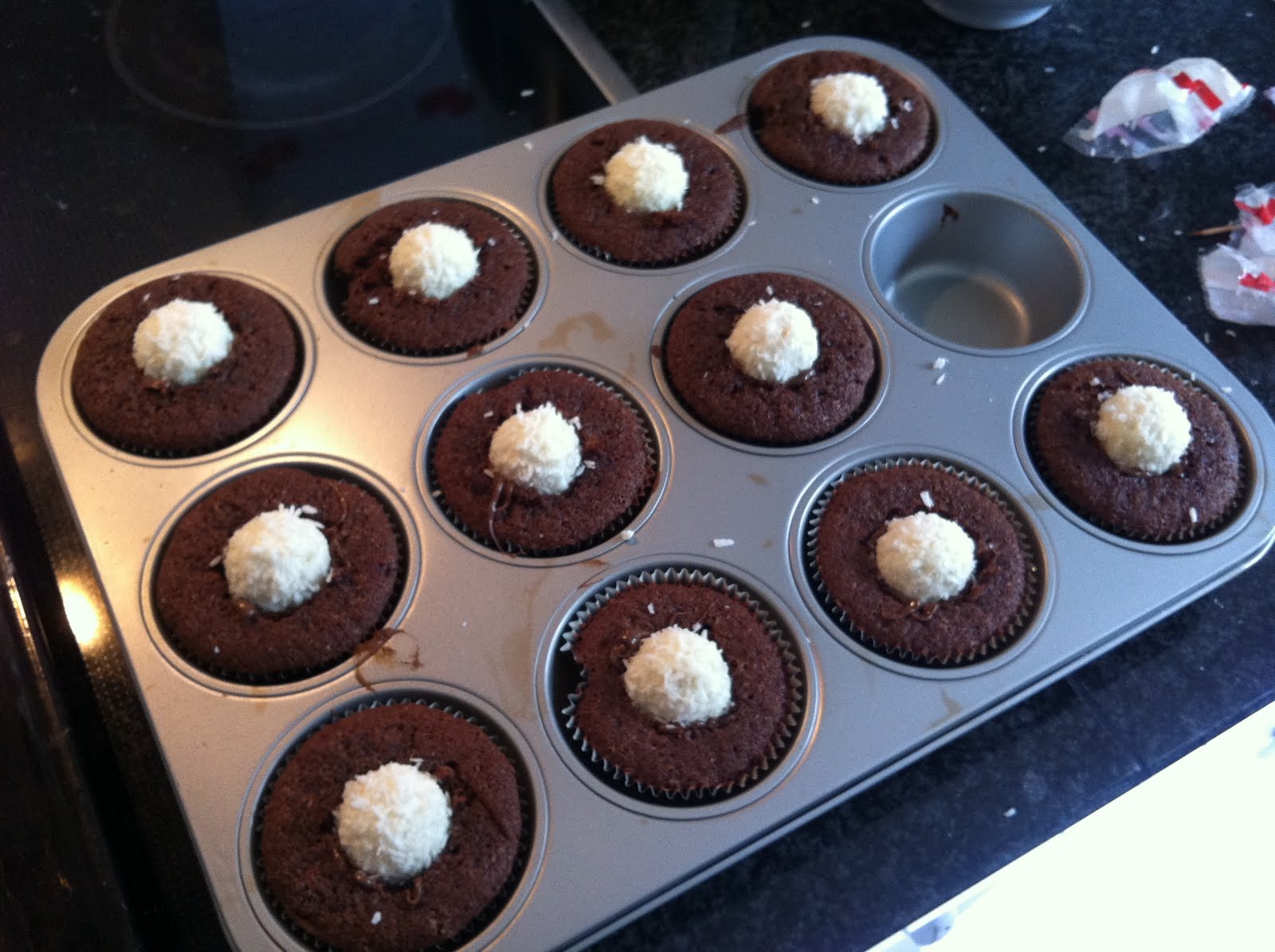 Jetty's daily grind ♫ Chocolatechip Nutella Raffaello Cupcakes
