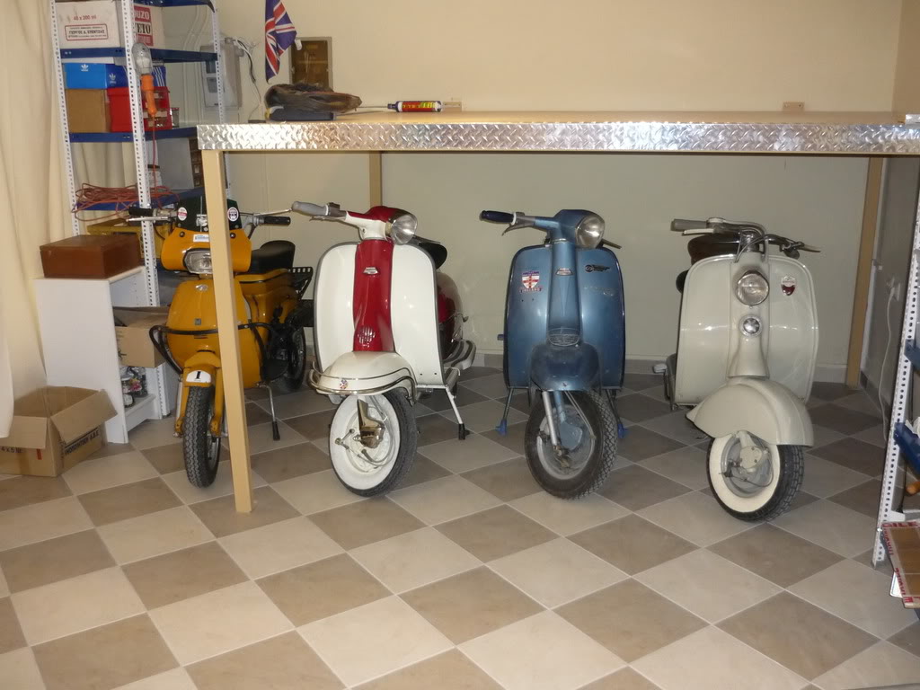 Vespa Scooters Lambretta Model Vega Lui Cometa
