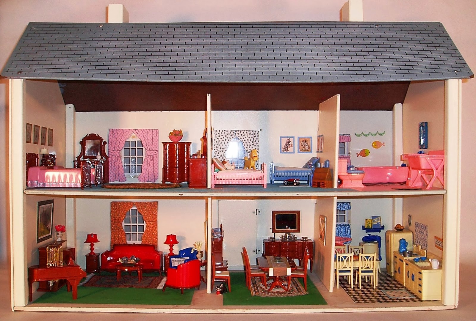 My Vintage Dollhouses My Rich Toys houses