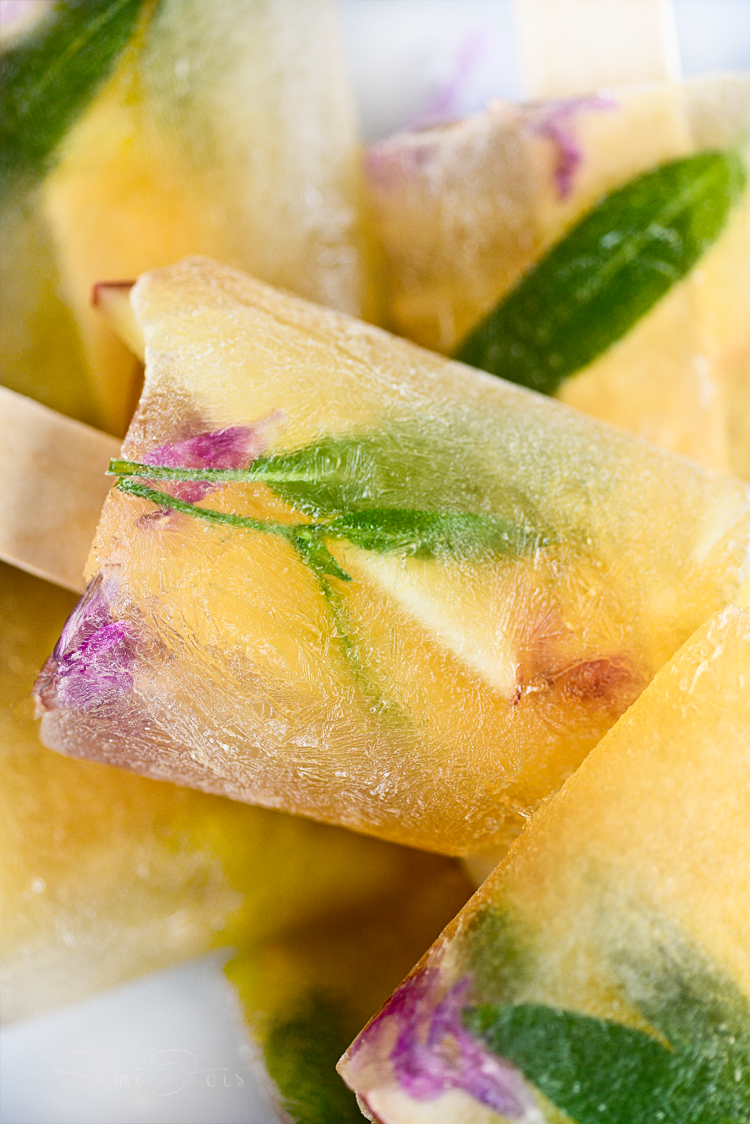 Popsicles, apple ginger sage popsicles, Easy homemade recipe, easy popsicles, Simi Jois photography 