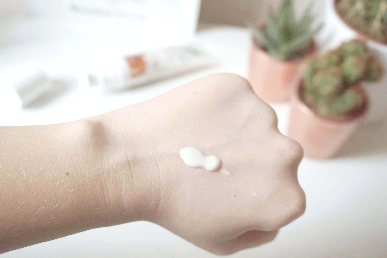 Holland & Barrett Dr Organic Snail Gel Range Slurp Social