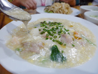 kwetiau_kwetiaw_apeng_medan_culinary_explore_surabaya_hastag_kekinian_the_hungry_doctor_merly_inijie_jack_magnifico_mie_enak_chippeido_review_foodies_food_blogger_kuliner