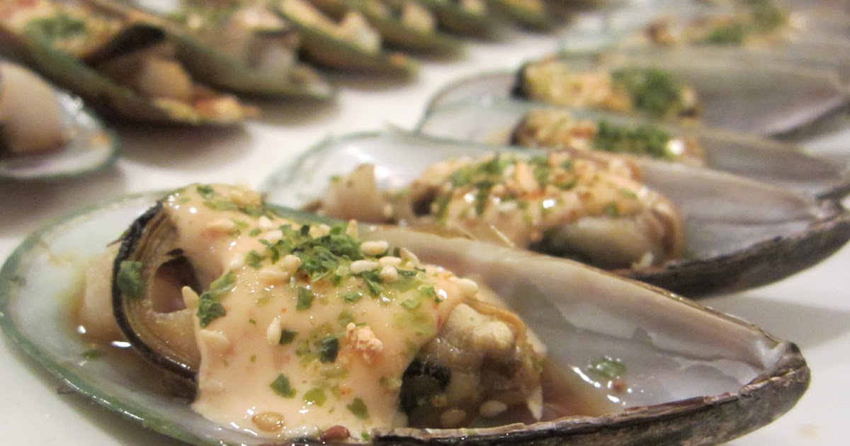 Effortnesslessly Hors d'oeuvres Asian Style Mussels