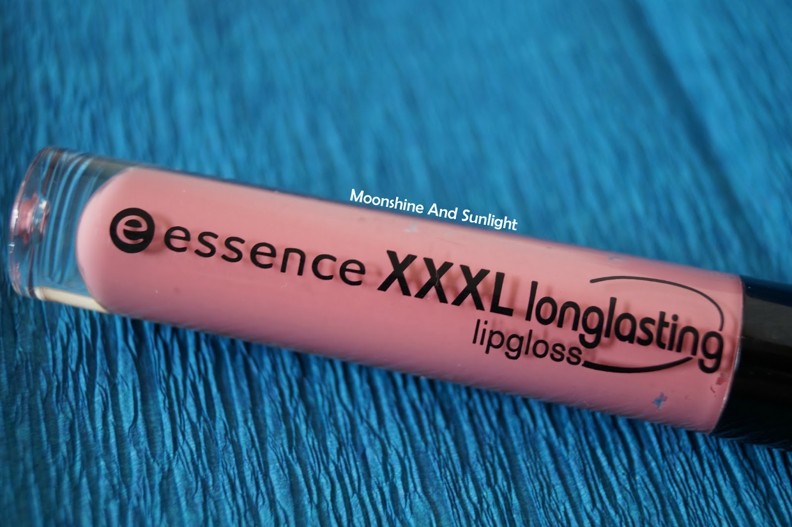 Essence XXXL Longlasting Lipgloss in VELVET ROSE review Indian