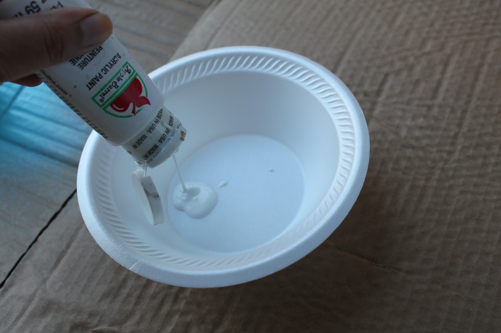 Nafisa's World DIY Craft Project Spraypainted tin cans