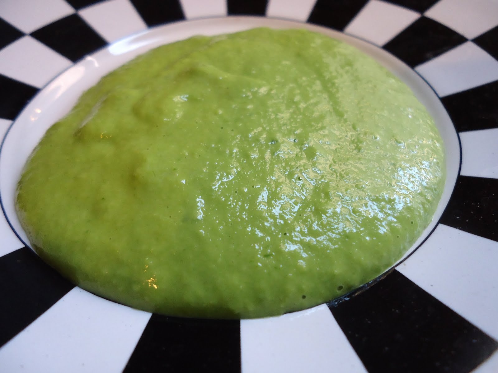 Get Skinny, Go Vegan. Green Goddess Garlic Dressing from "Forks Over